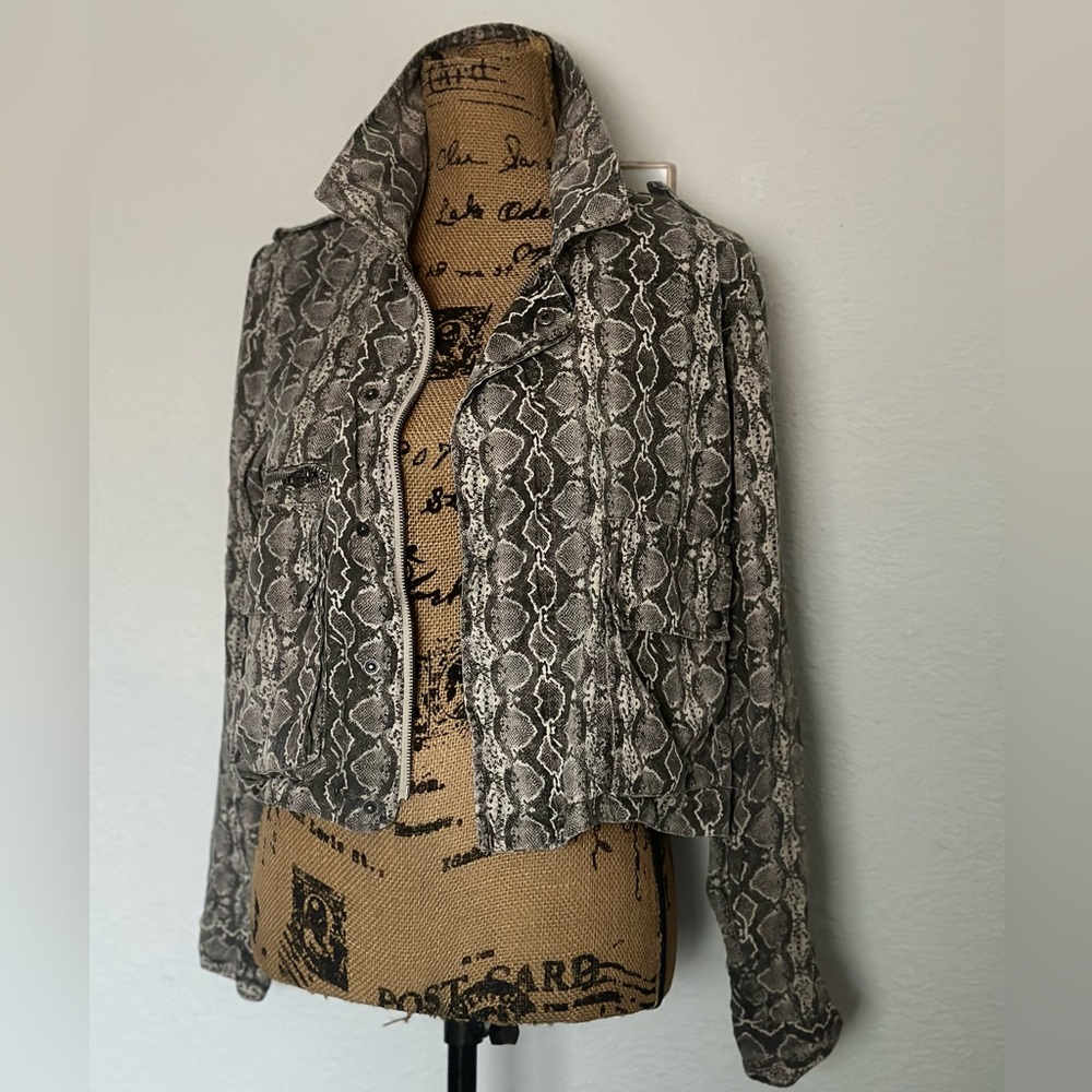 BLANK NYC Snakeskin print spring jacket